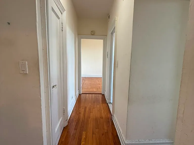 10916 Myrtle Ave #3E — Photo 1