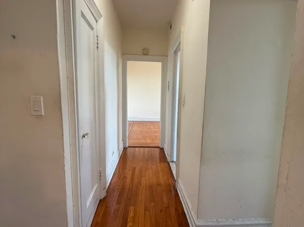 10916 Myrtle Ave #3E, Richmond Hill, NY 11418