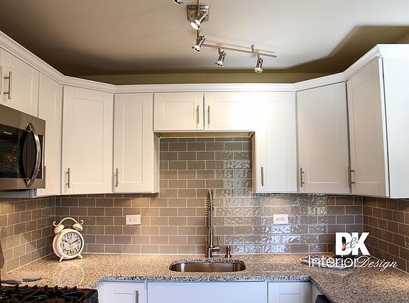 2nd image of 725 E 193rd Pl