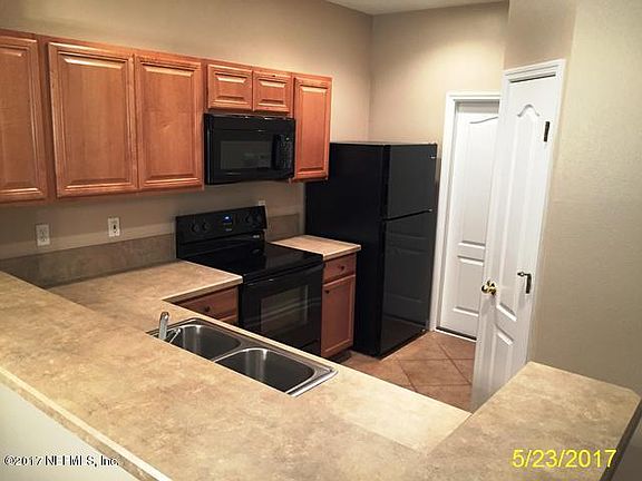 5th image of 6196 Bartram Village Dr
