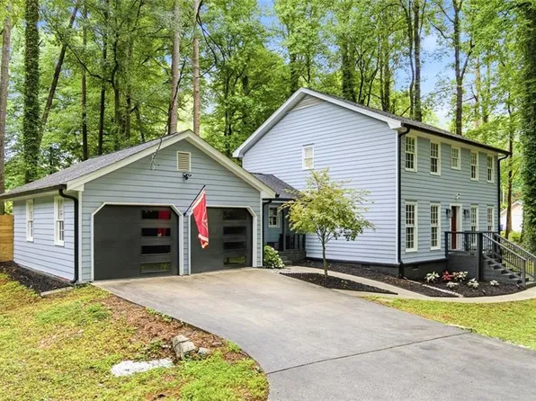 4686 Fountainhead Dr, Stone Mountain, GA 30083