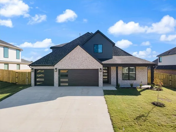 6413 S 59th St, Rogers, AR 72758