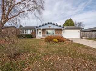 2808 45th St, Two Rivers, WI 54241