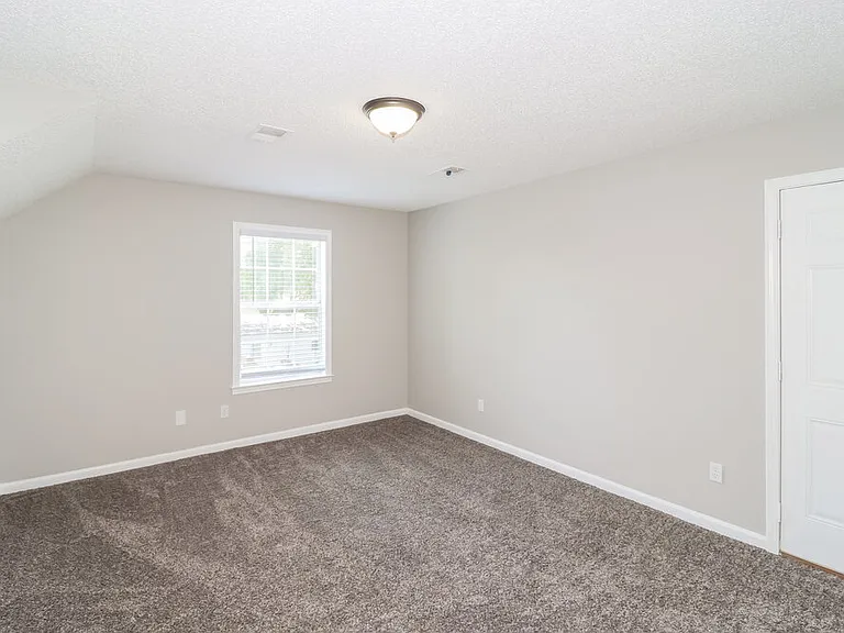 1915 Pecan Grove Dr — Photo 12