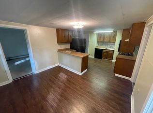 411 4th St #1B, Rollinsford, NH 03869