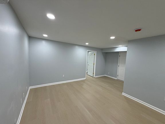 5th image of 95 19th Ave #2