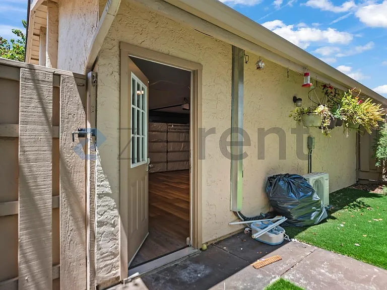 11030 Firethorne Dr — Photo 29