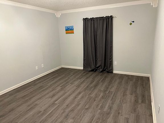 5th image of 6122 Alpenrose Ave