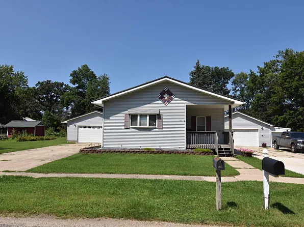 108 Short St, Hazleton, IA 50641