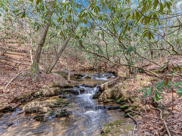 257 Foot Hills Dr, Cleveland, GA 30528