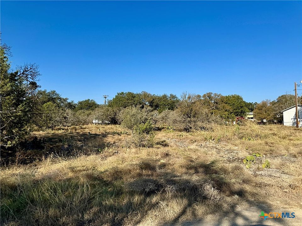 2nd image of 660 Horseshoe Trak