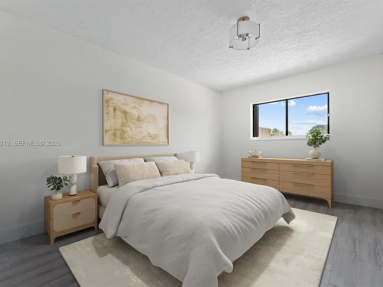 2025 SW 82nd Ave #1 — Photo 5