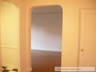 3rd image of 560 W 218th St APT 5F