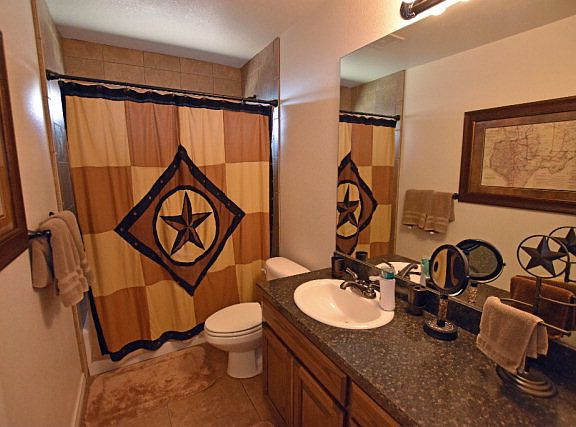 5th image of 6318 Christopher Ln