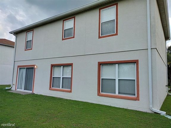 3rd image of 511 Bassett Dr