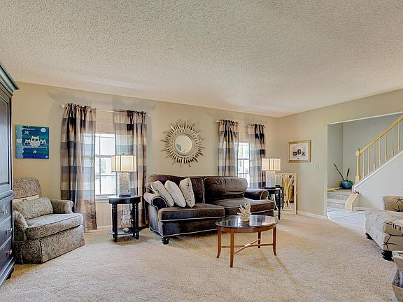 5th image of 615 Loxley Dr