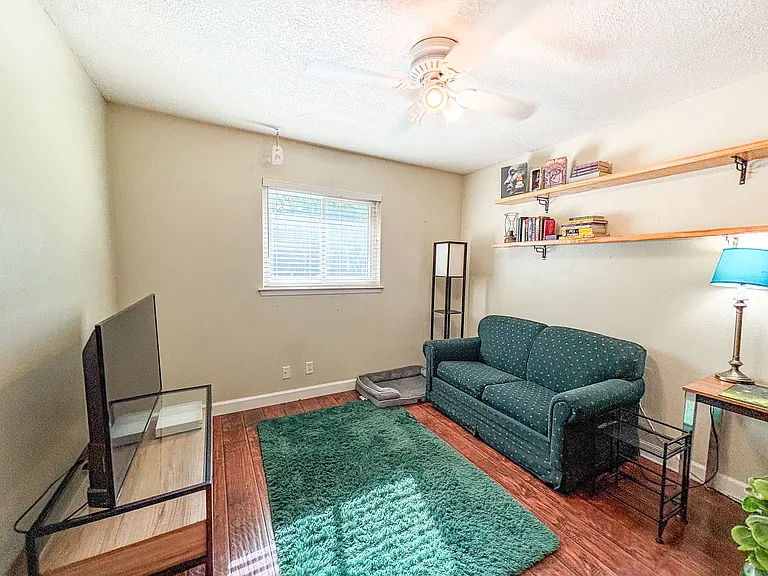 5830 Les Harrison Dr — Photo 9