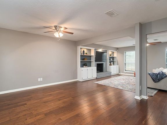 3rd image of 16023 Brookford Dr