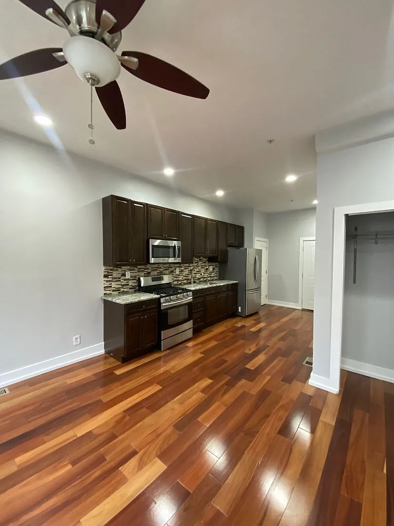 1236 E Columbia Ave — Photo 1
