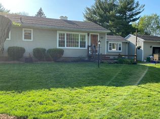 154 Cloverland Dr, Rochester, NY 14610