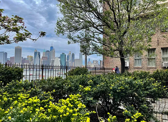 Sold by Compass | media 9