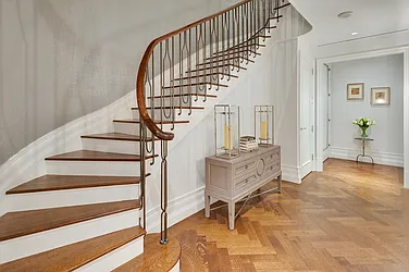 Rented by R New York