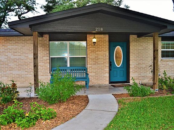 3rd image of 218 Myrtle Ln