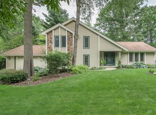 5116 Huntington Dr, Midland, MI