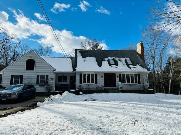 127 River Road, Putnam, CT 06260