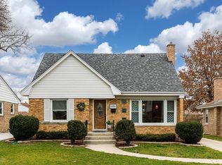 6956 W Keeney St, Niles, IL