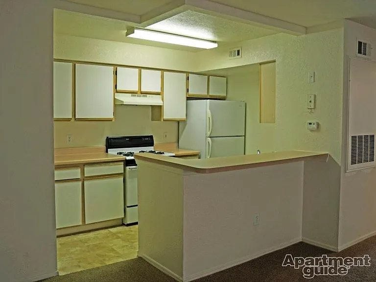 8700 Tierra Vista Cir — Photo 3