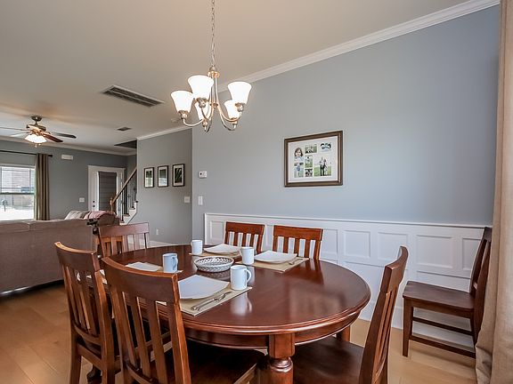 3rd image of 404 Stratford Park Blvd