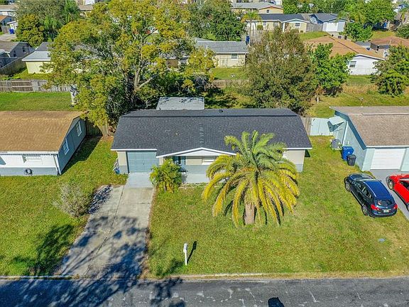3rd image of 3807 Beechwood Dr