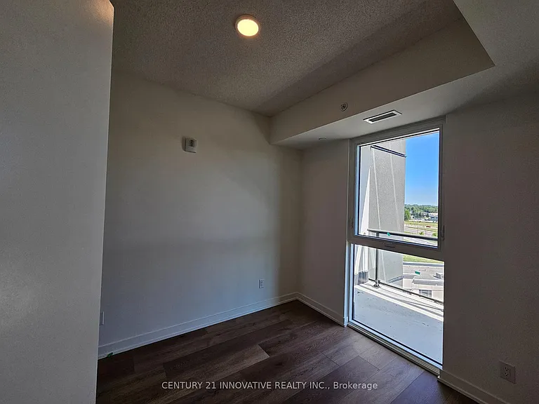 33 Erie Ave #807 — Photo 3