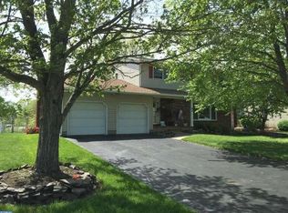 61 Stratton Dr, Hamilton, NJ 08690