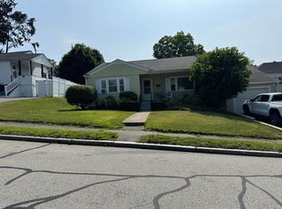 89 Westview Rd, Worcester, MA 01602