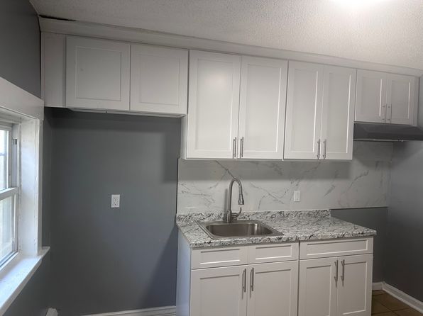 31 Edgewood St APT 1