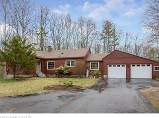 107 Falmouth Rd, Falmouth, ME 04105