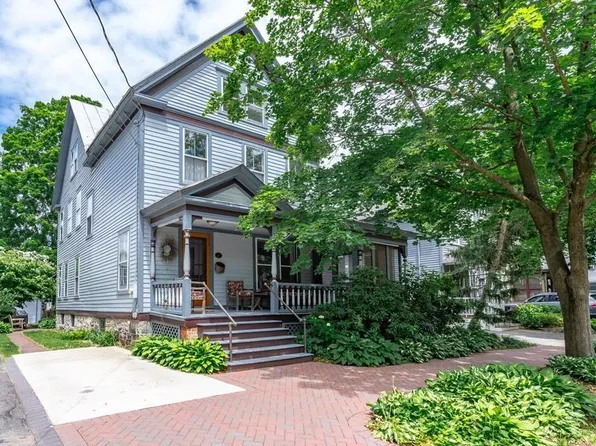 19 George Street, Saratoga Springs, NY 12866