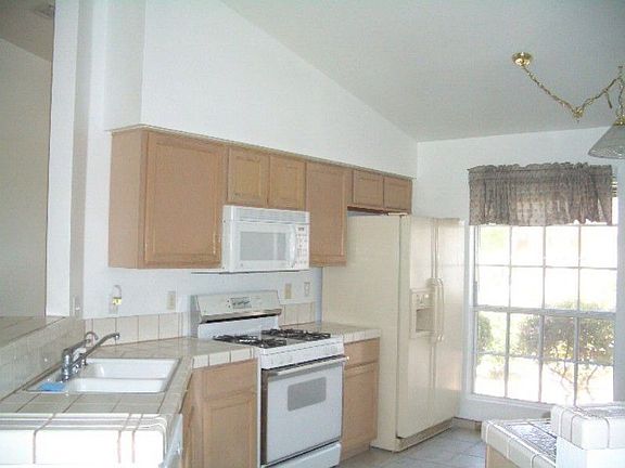 4th image of 4905 Glenarden Dr