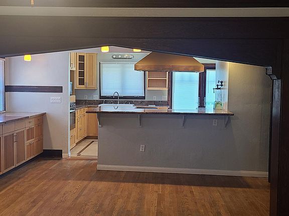 5th image of 1536 Fern St