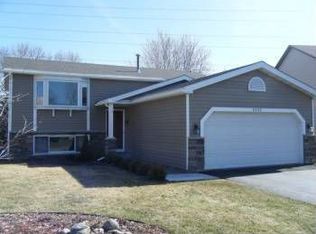 4332 Fox Ridge Ct, Eagan, MN 55122