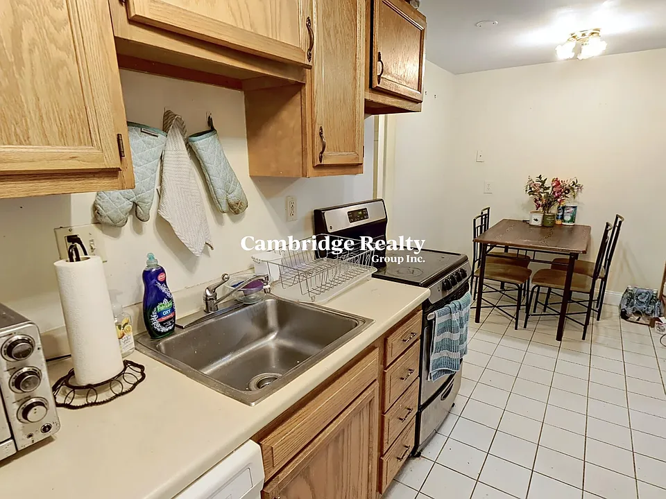 216 Freeman St #T2