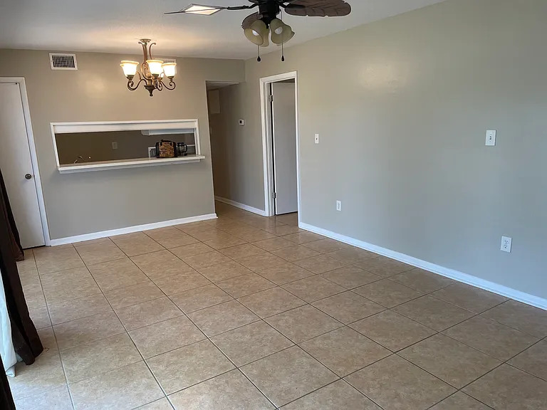 408 Marshall Ct NW #2 — Photo 23