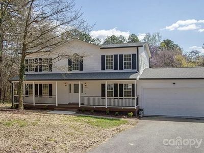 221 Horseshoe Dr, Mount Holly, NC, 28120