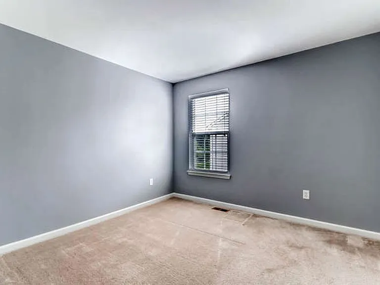 2315 Elderberry Dr — Photo 7