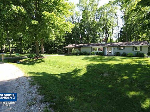 2nd image of 2599 Oakcrest Dr