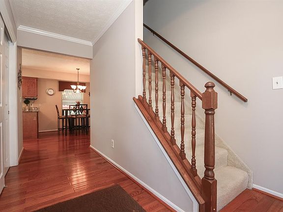 4th image of 9558 Kelly Dr