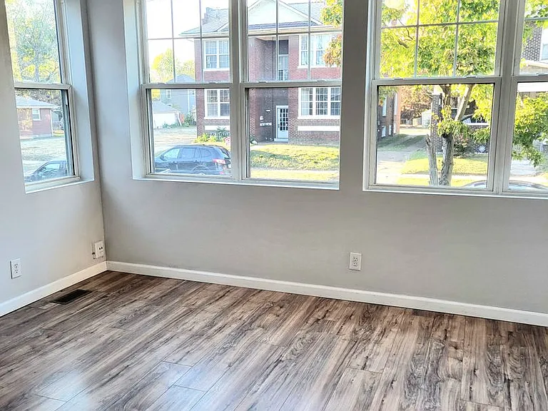 2450 Cleveland Blvd — Photo 22