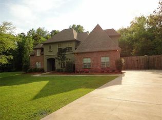 242 Le Cirque, Madisonville, LA 70447